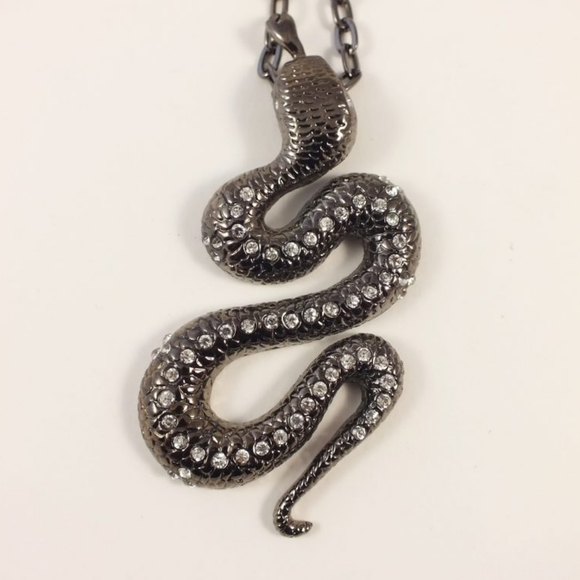 FABULOUS FASHIONISTAS @6Divas - Picture 3 of 4